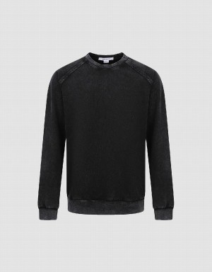 Black Men's Urban Revivo Crew Neck Loose Sweatshirts | UST8685IU