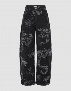 Black Women's Urban Revivo Dragon Printed Carrot Fit Jeans | OEF7118PR