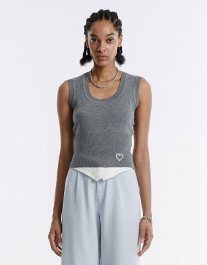 Grey Women's Urban Revivo Heart Embroidery Tank Tank Top | BDI3579CX