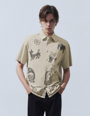 Khaki Men's Urban Revivo Printed Loose Shirts | PPP595JW