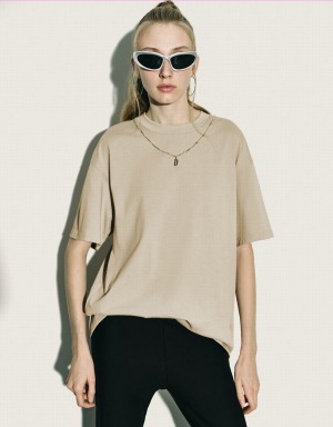 Khaki Women's Urban Revivo Regular With Necklace T Shirts | TLB7595WQ