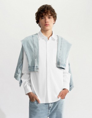 White Men's Urban Revivo Button Up Straight Shirts | AHF769PL