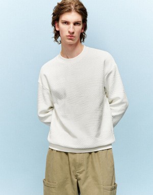 White Men's Urban Revivo Textured Crew Neck Sweatshirts | XAK7177CB