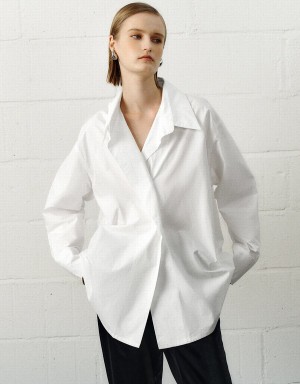 White Women's Urban Revivo Loose Sraight Shirts | GXG6878OL