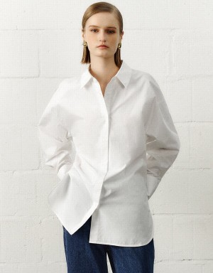 White Women's Urban Revivo Straight Loose Shirts | CWK685HQ