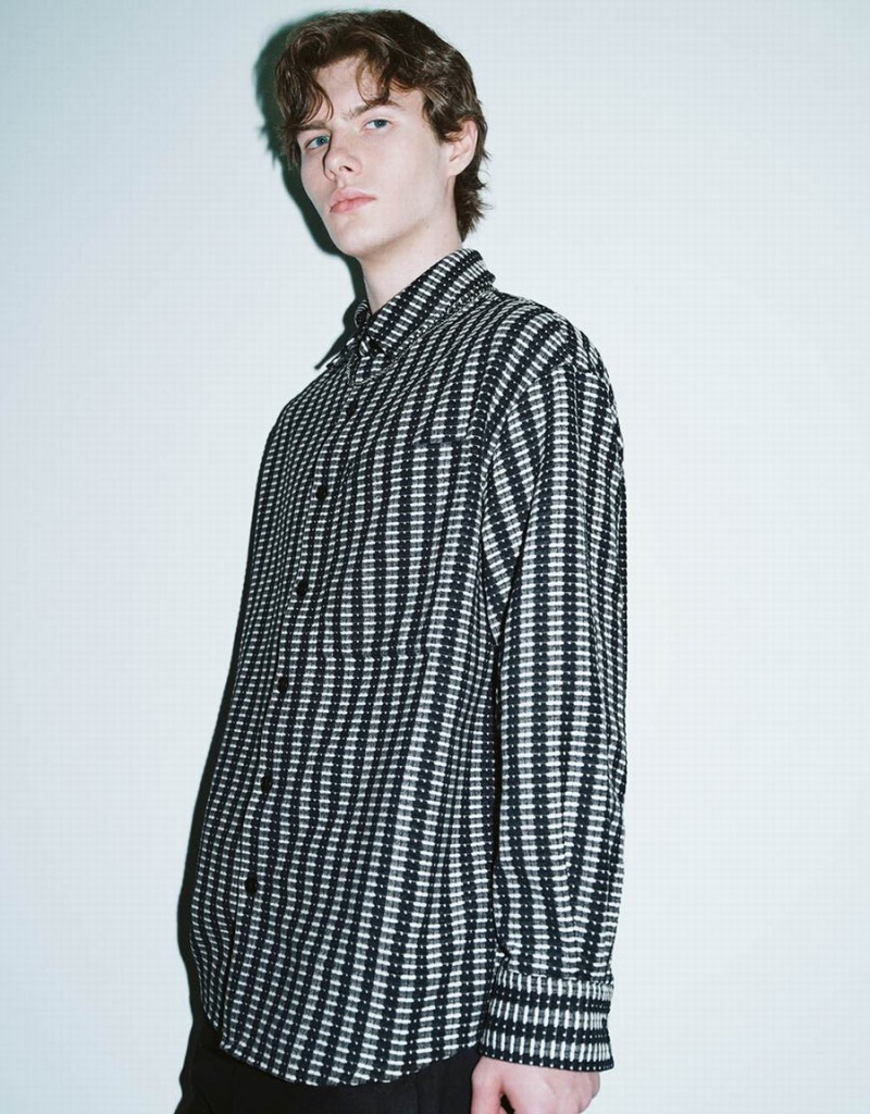 Black Men's Urban Revivo Striped Button Up Oversized Shirts | KFU4340WM