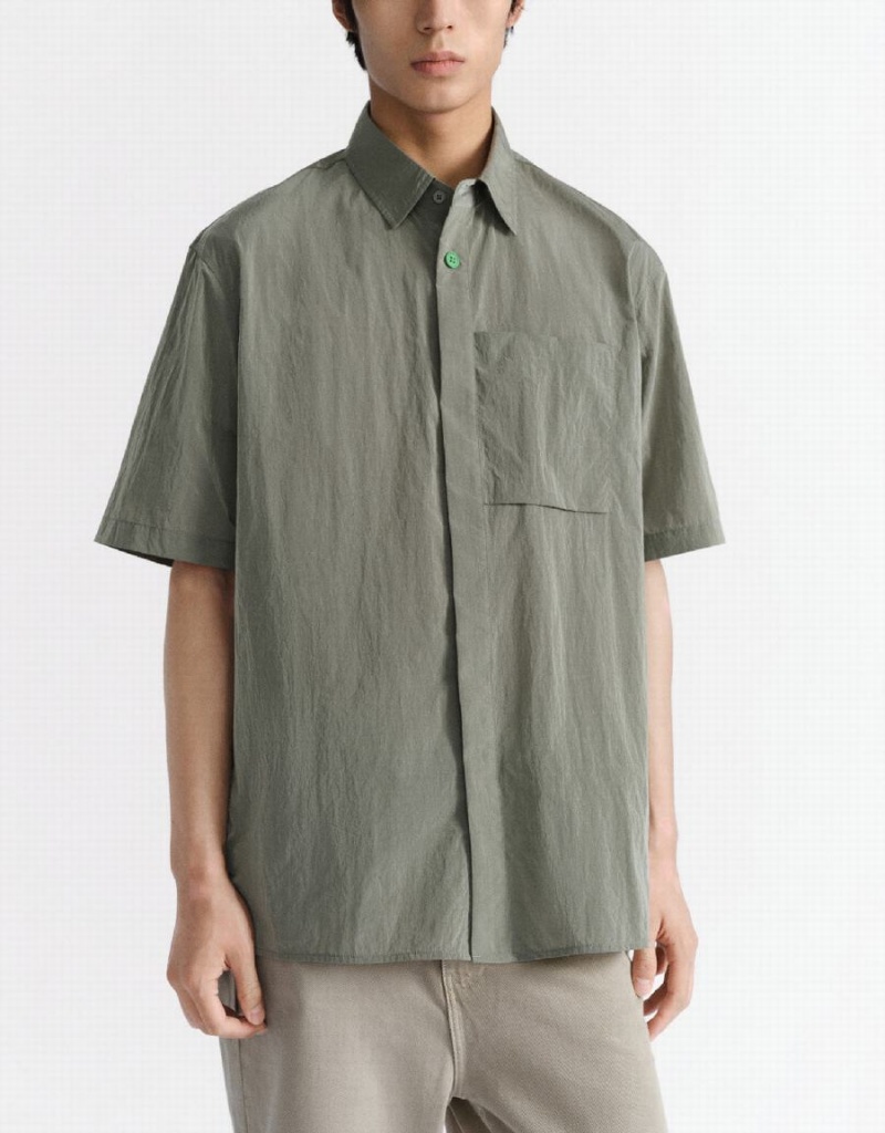 Green Men's Urban Revivo Button Up Straight Shirts | AWE9452KK