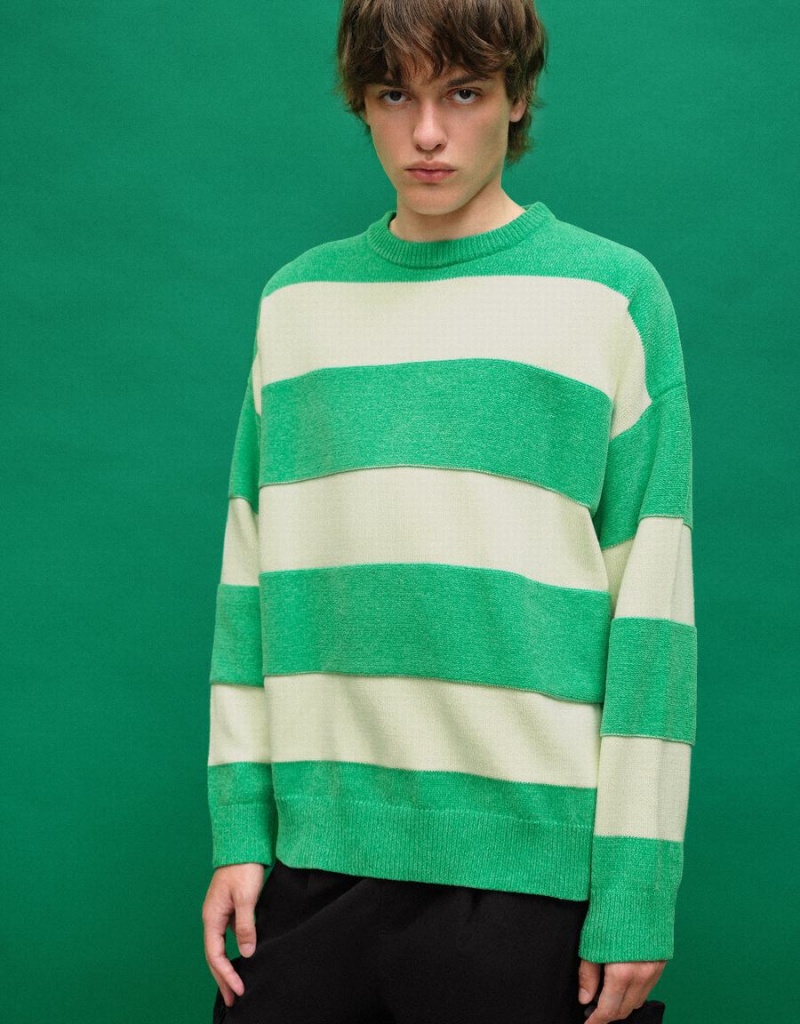 Green Men's Urban Revivo Striped Crew Neck Knitted Cardigan | KVH6115LB