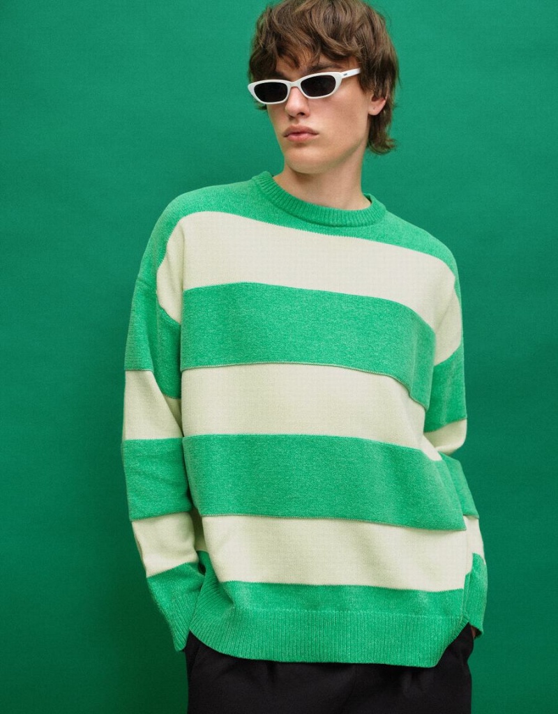 Green Men\'s Urban Revivo Striped Crew Neck Knitted Cardigan | KVH6115LB