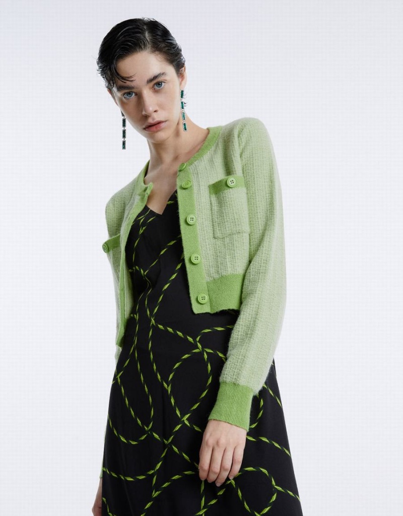 Green Women's Urban Revivo Contrast Trim Cropped Cardigan | NWS4339FQ