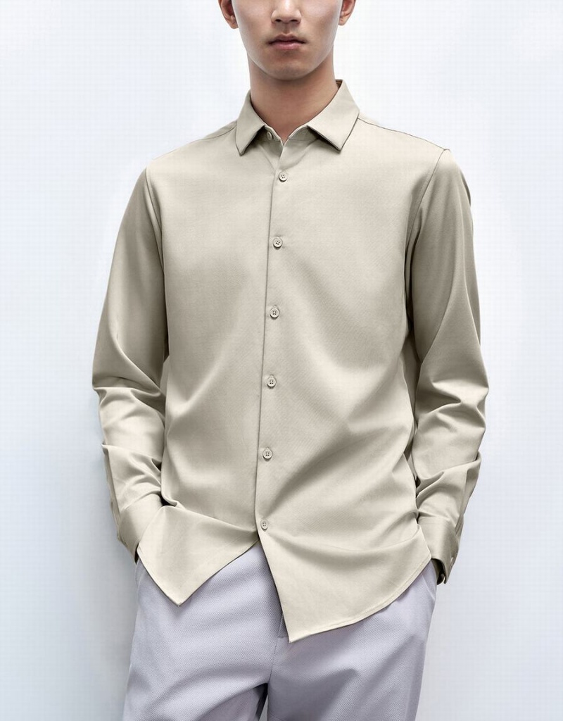 Khaki Men's Urban Revivo Button Up Straight Shirts | SUC9579ZP