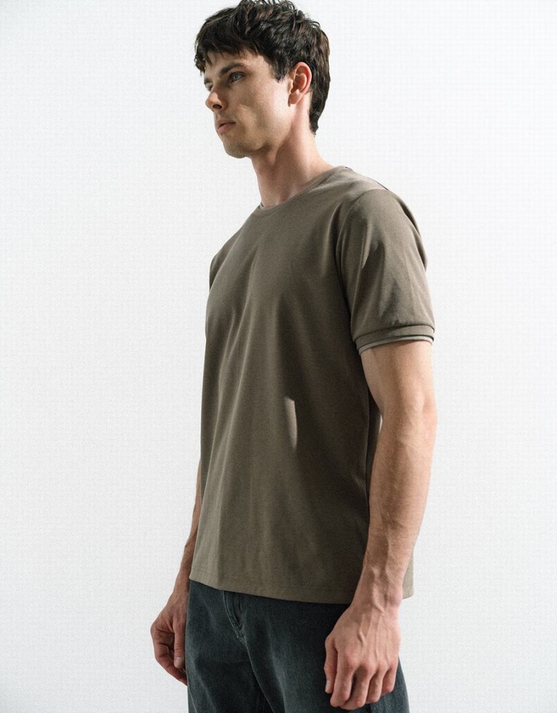 Khaki Men's Urban Revivo Crew Neck Straight T Shirts | UHA5910EY