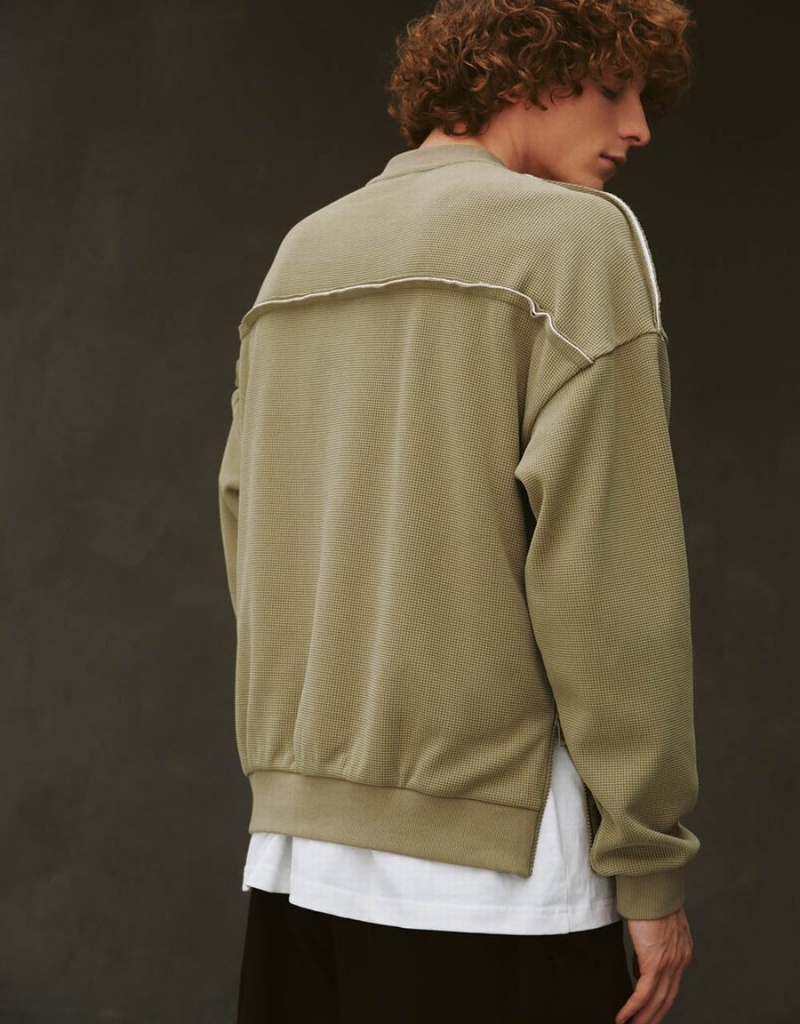 Khaki Men's Urban Revivo Drop Shoulder Sleeve Crew Neck Sweatshirts | NNI6432CU