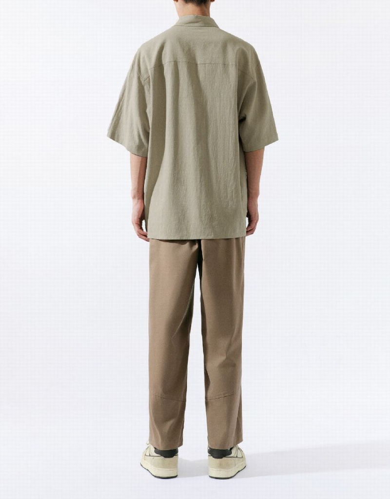 Khaki Men's Urban Revivo Leisure Shirts | VWT1856OL