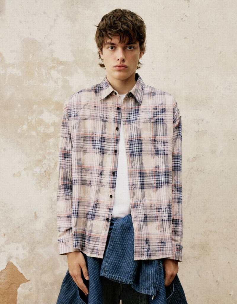 Khaki Men\'s Urban Revivo Plaid Oversized Shirts | BCR4439KY