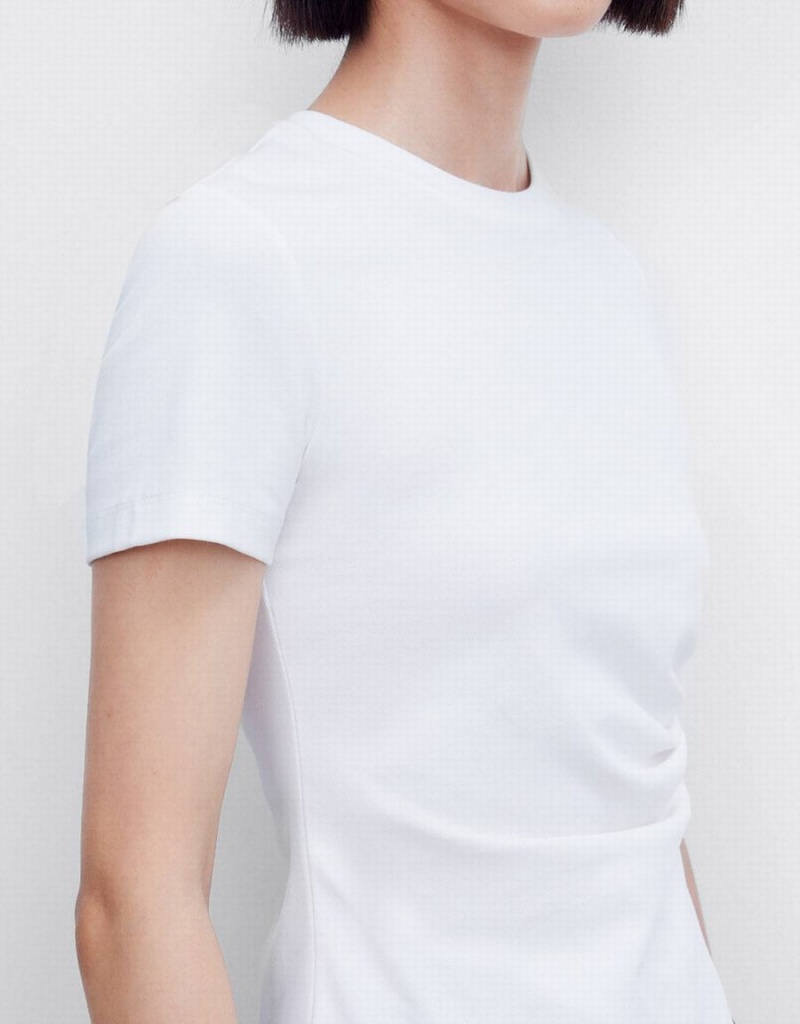 White Women's Urban Revivo Asymmetrical Hem T Shirts | GSG2342RE